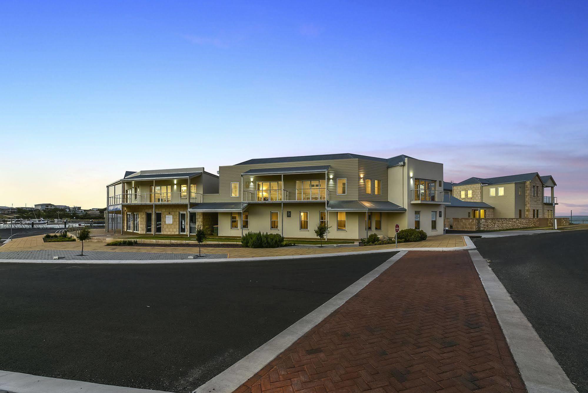 Robe Marina Accommodation Exterior photo
