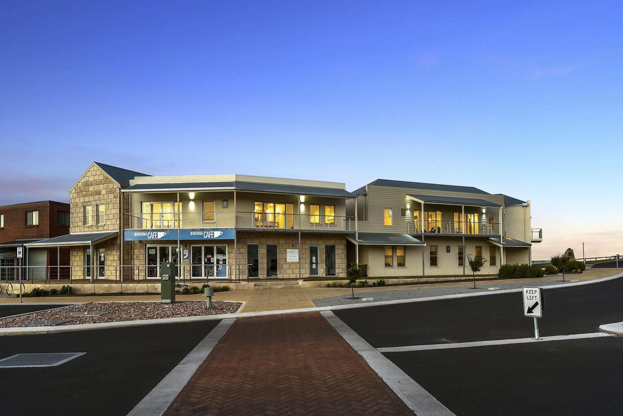 Robe Marina Accommodation Exterior photo